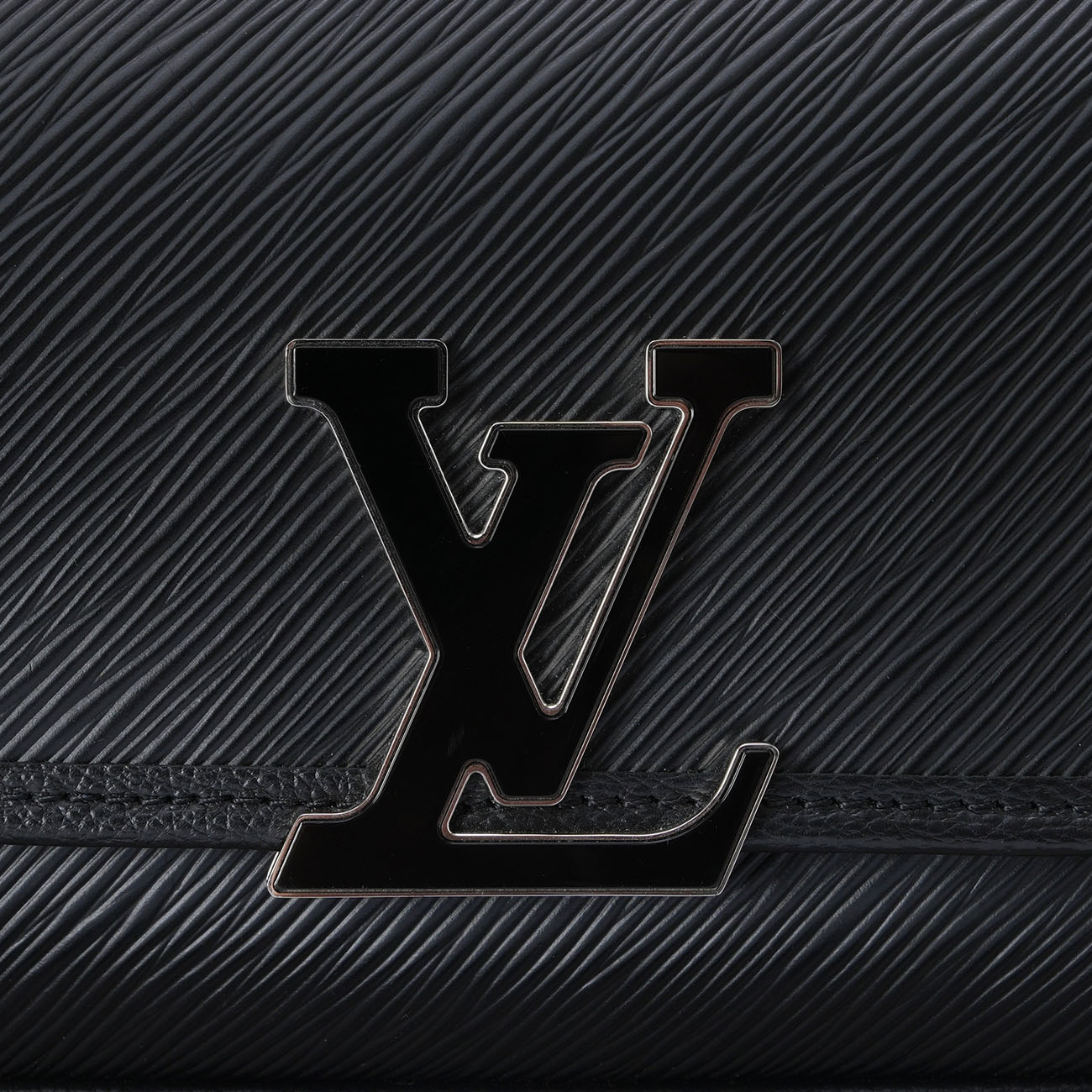 LOUIS VUITTON(USED)루이비통 M59386 에삐 부시